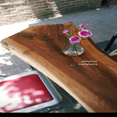 دانلود آهنگ روی کلمه ها سخت گیره توی اغوش مرگ میره